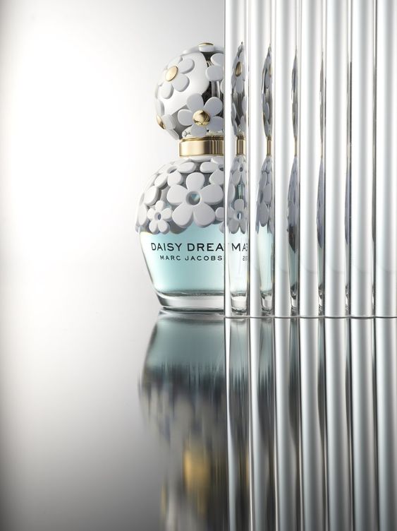 Perfume bottle rend…