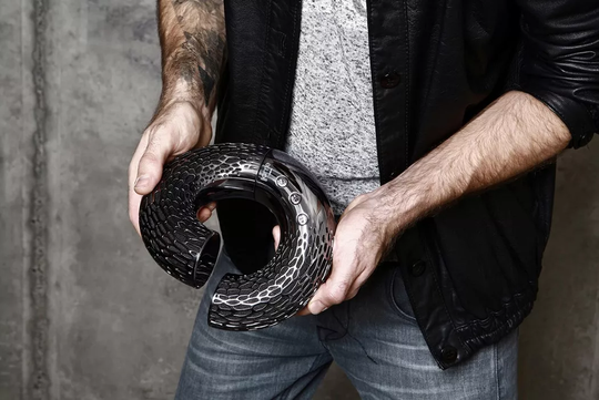 Magnetic speaker de…